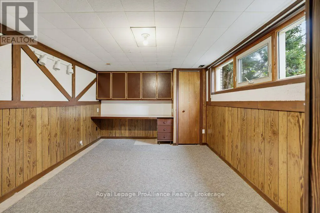 23 THORNCLIFFE DRIVE