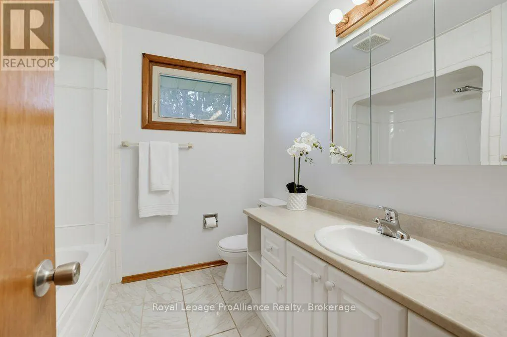 23 THORNCLIFFE DRIVE