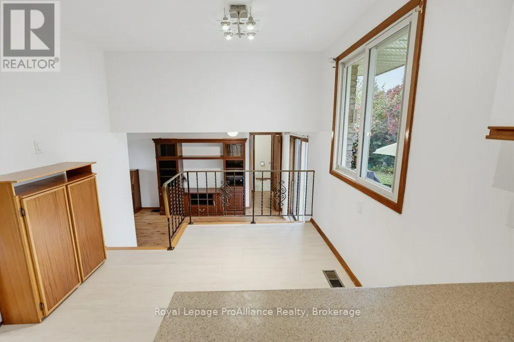 23 THORNCLIFFE DRIVE