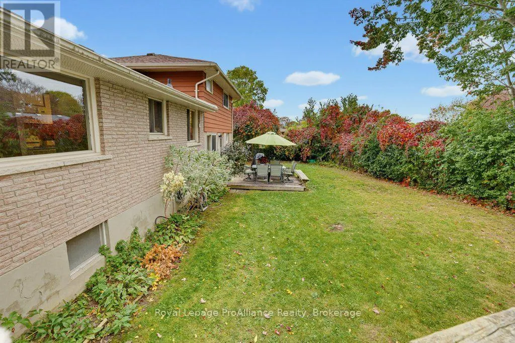 23 THORNCLIFFE DRIVE