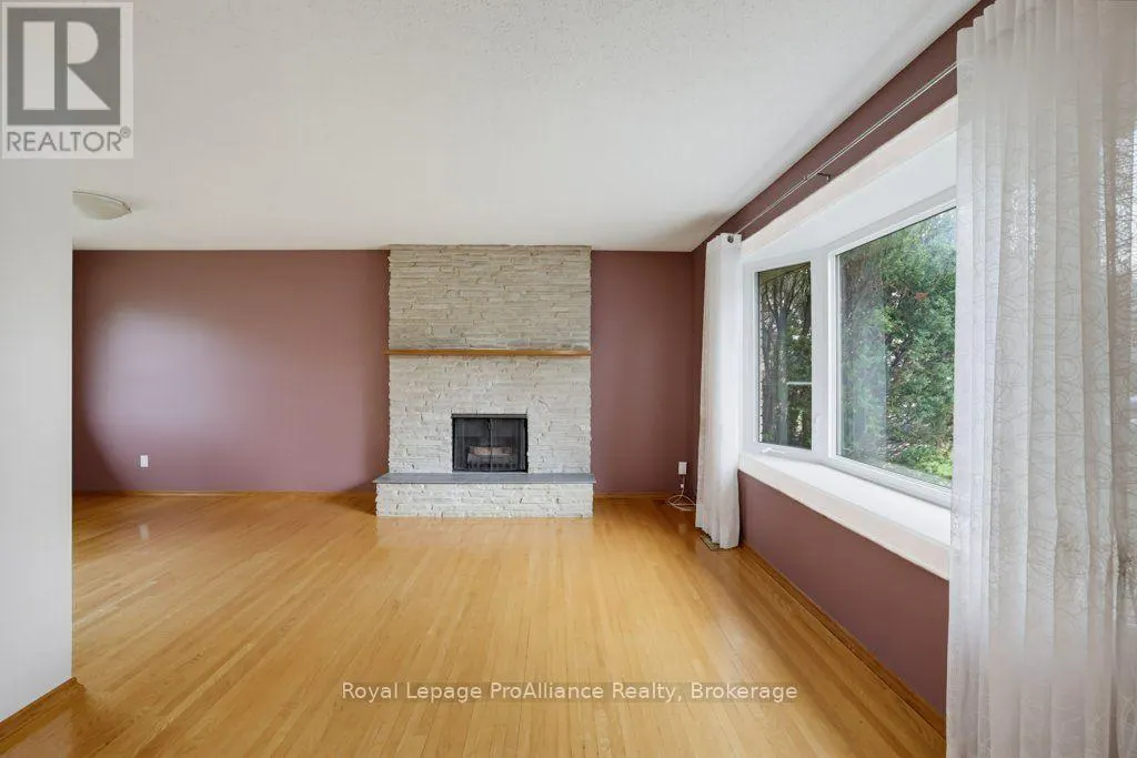 23 THORNCLIFFE DRIVE
