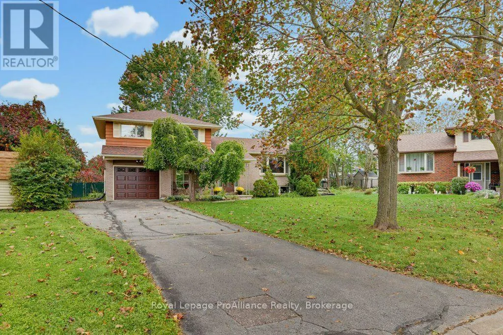 23 THORNCLIFFE DRIVE