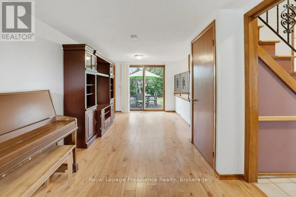 23 THORNCLIFFE DRIVE