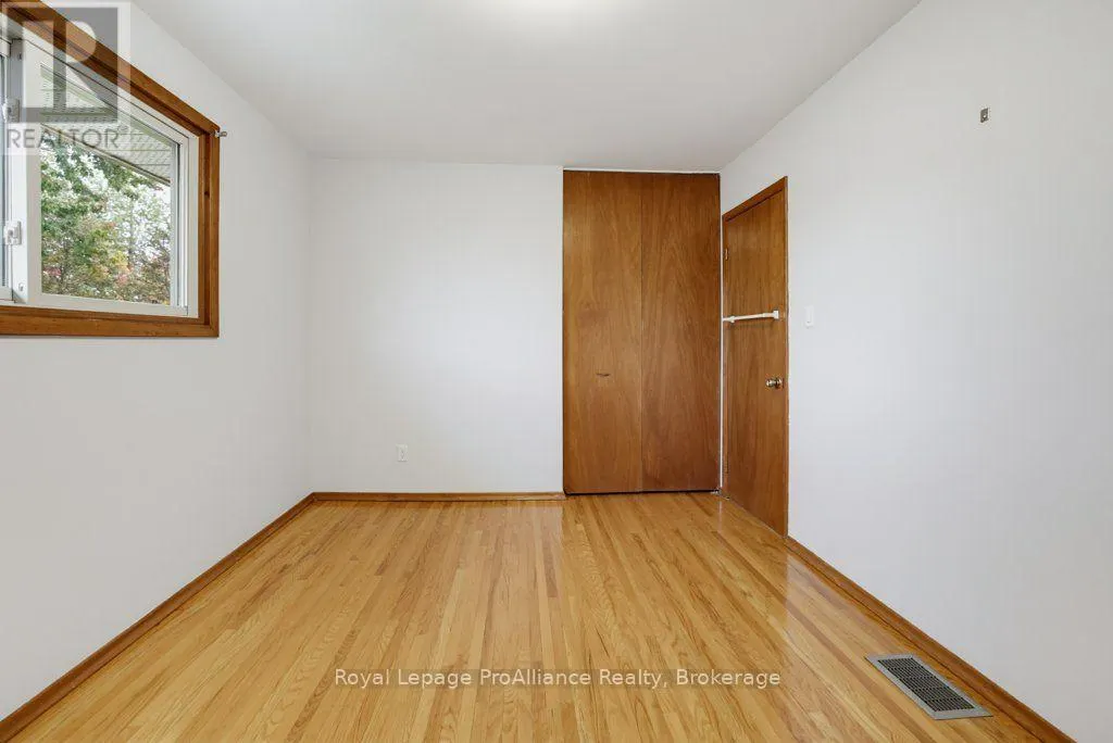 23 THORNCLIFFE DRIVE