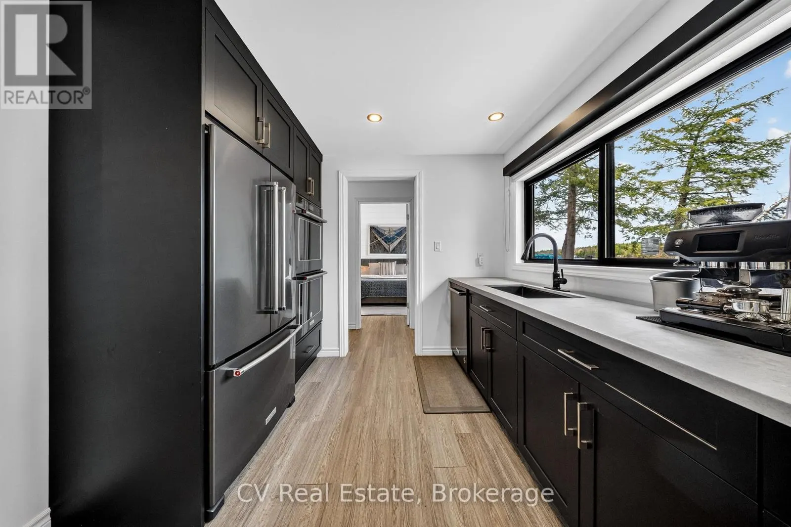 1 - 1018 GEORGINA WAY #1