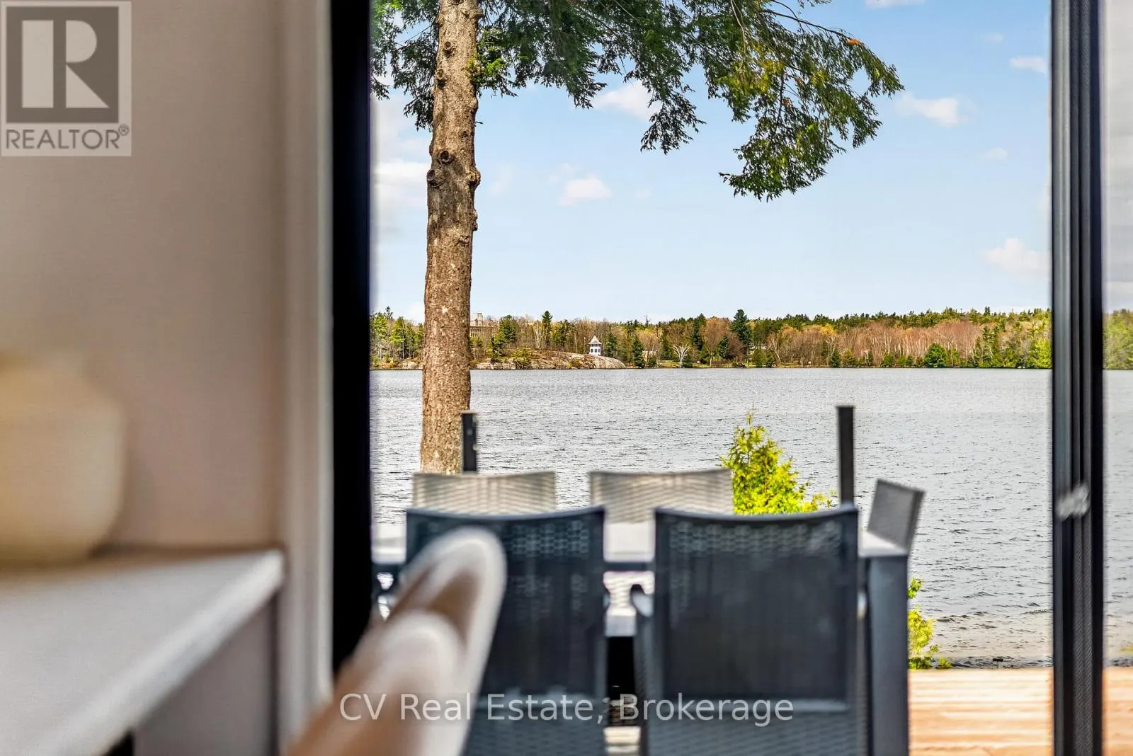 1 - 1018 GEORGINA WAY #1