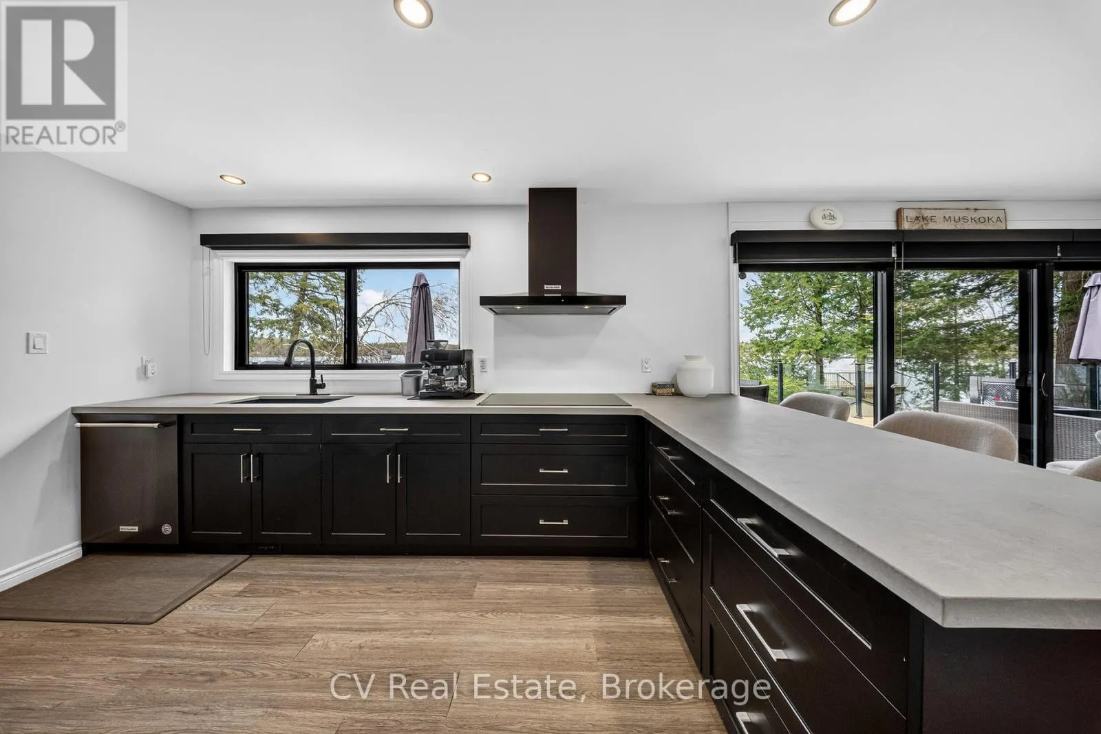 1 - 1018 GEORGINA WAY #1