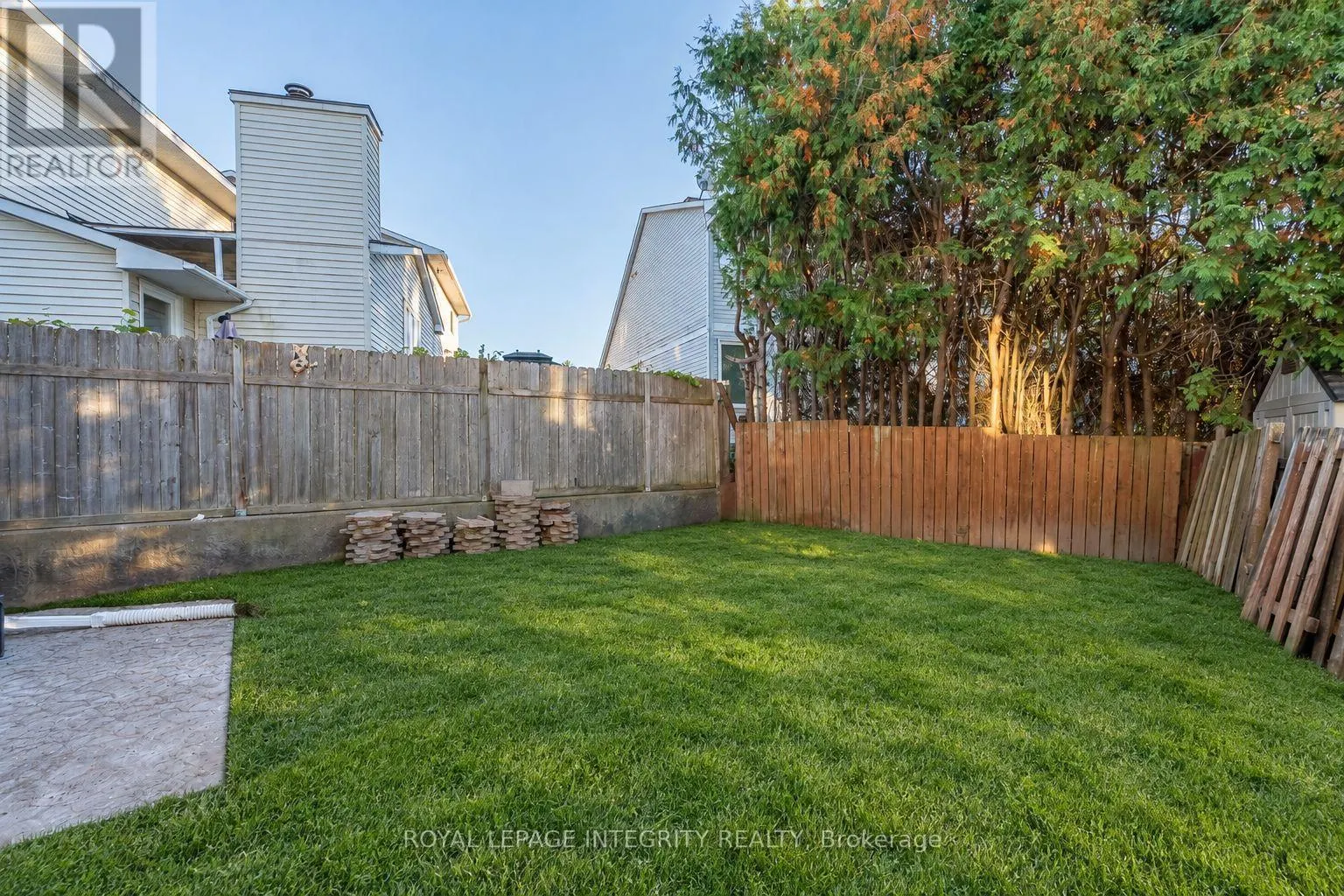 A - 775 KINGFISHER CRESCENT