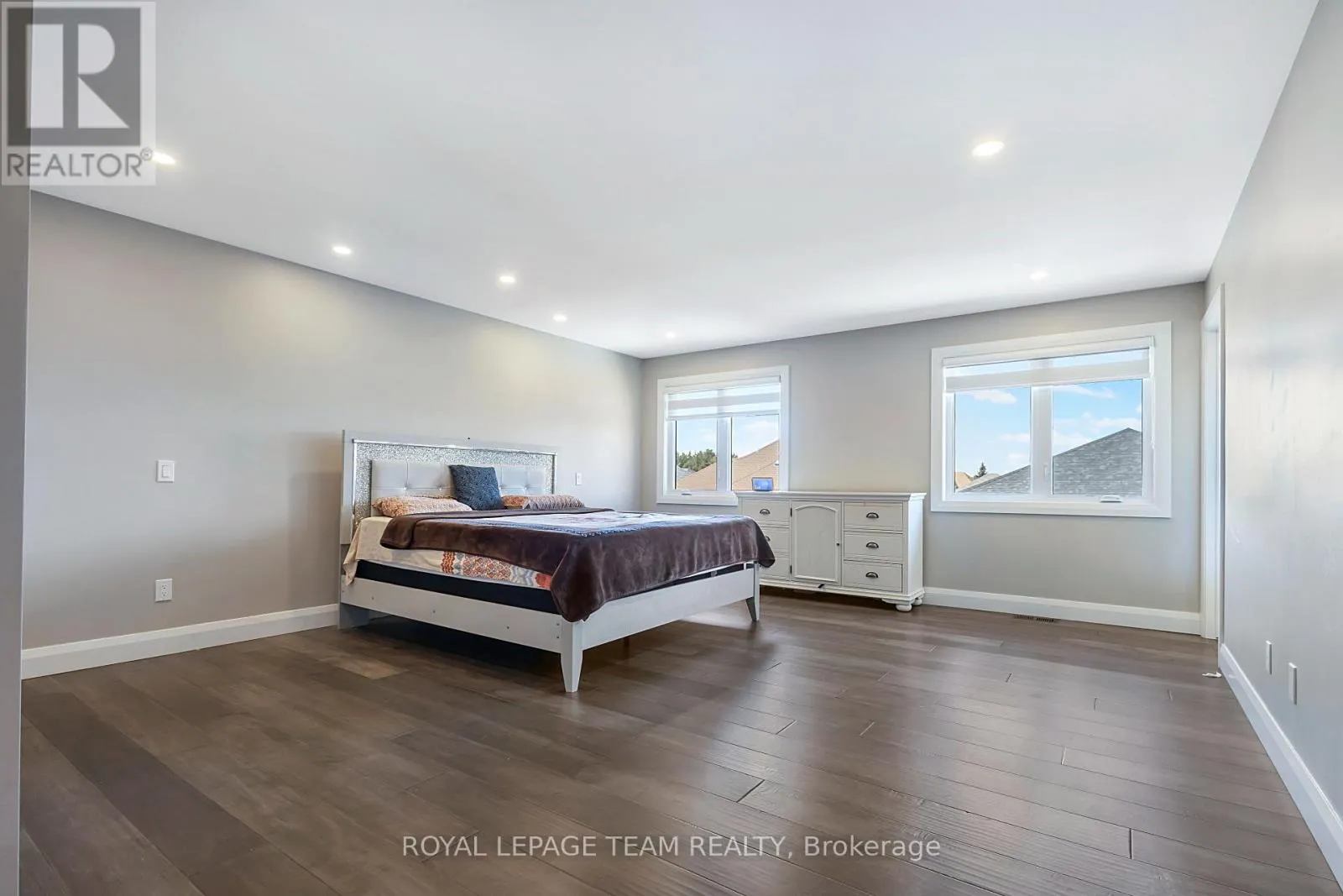 348 ABBEYDALE CIRCLE