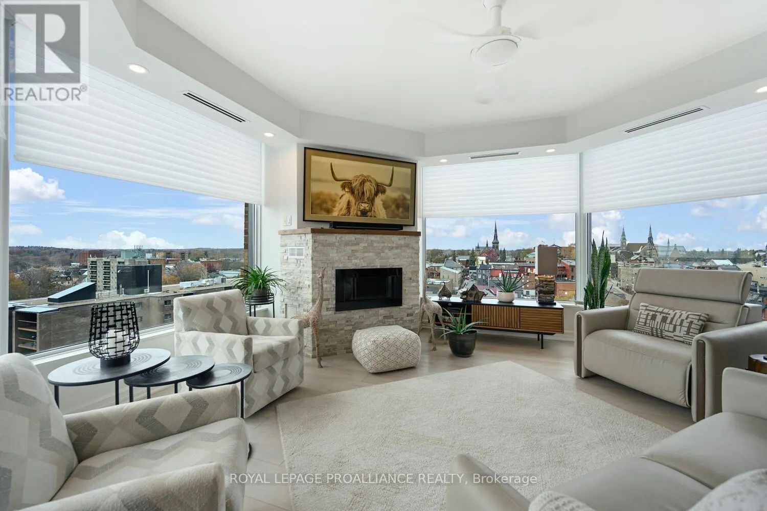 1004 - 15 ST ANDREW STREET E