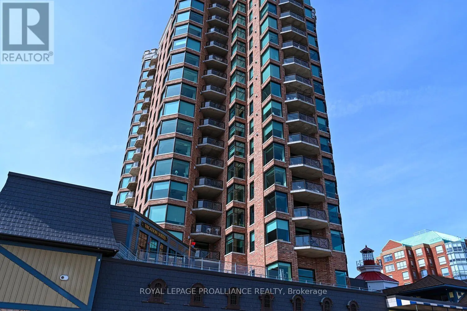 1004 - 15 ST ANDREW STREET E