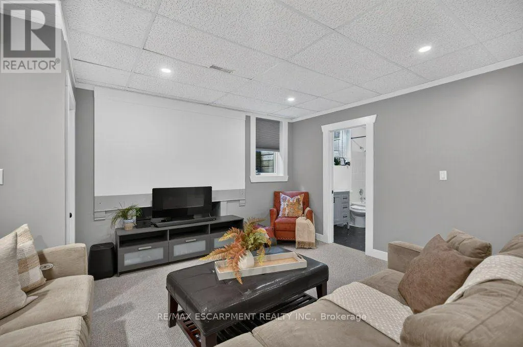 447 GOLF LINKS ROAD