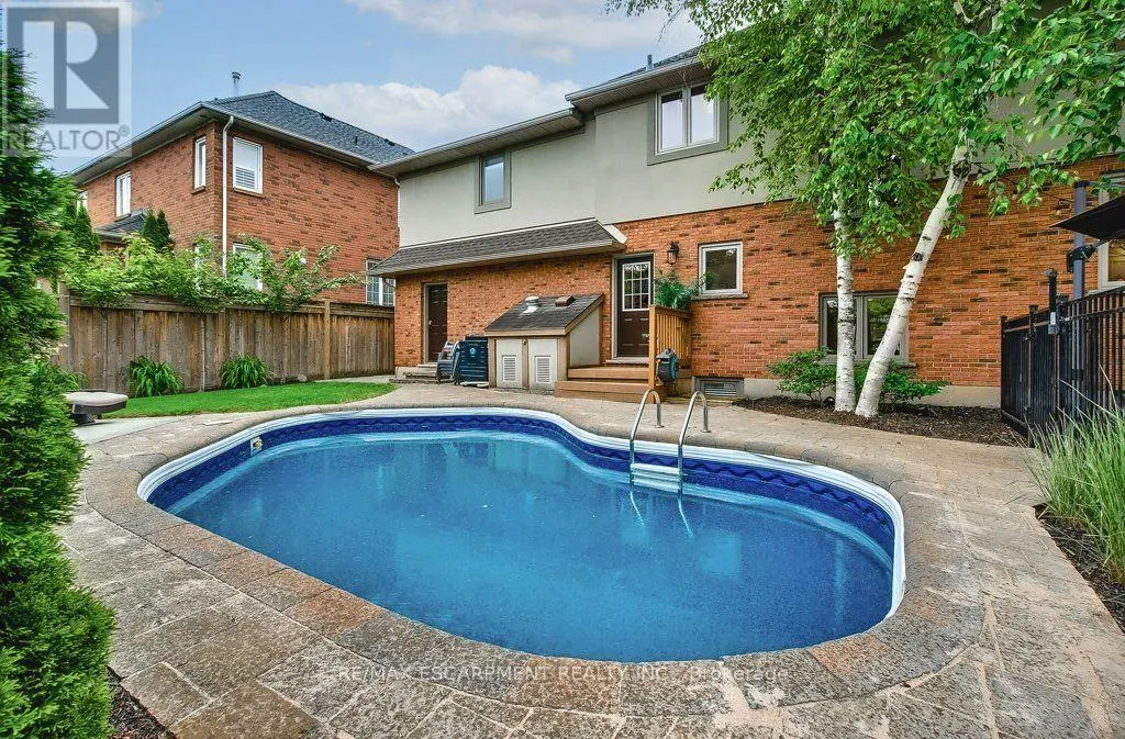 447 GOLF LINKS ROAD