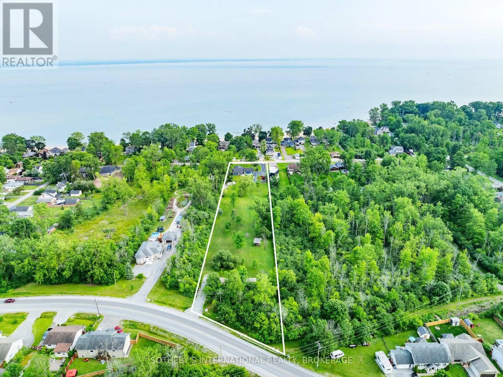 880 EDGEMERE ROAD