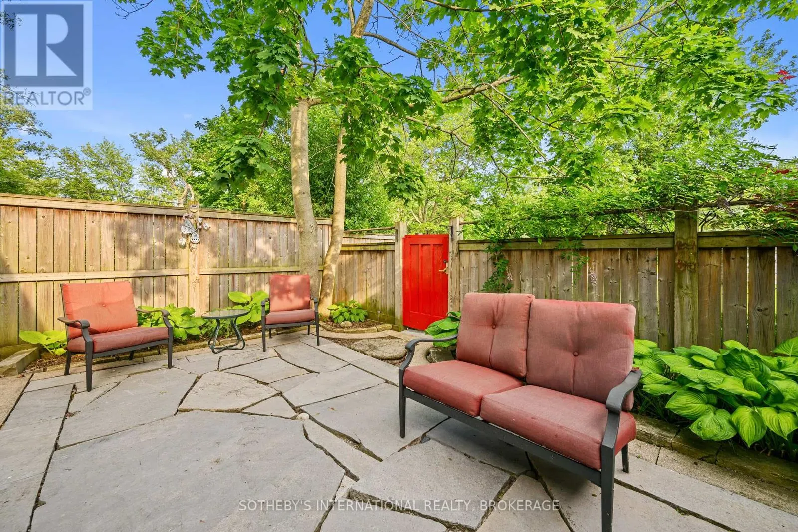 880 EDGEMERE ROAD