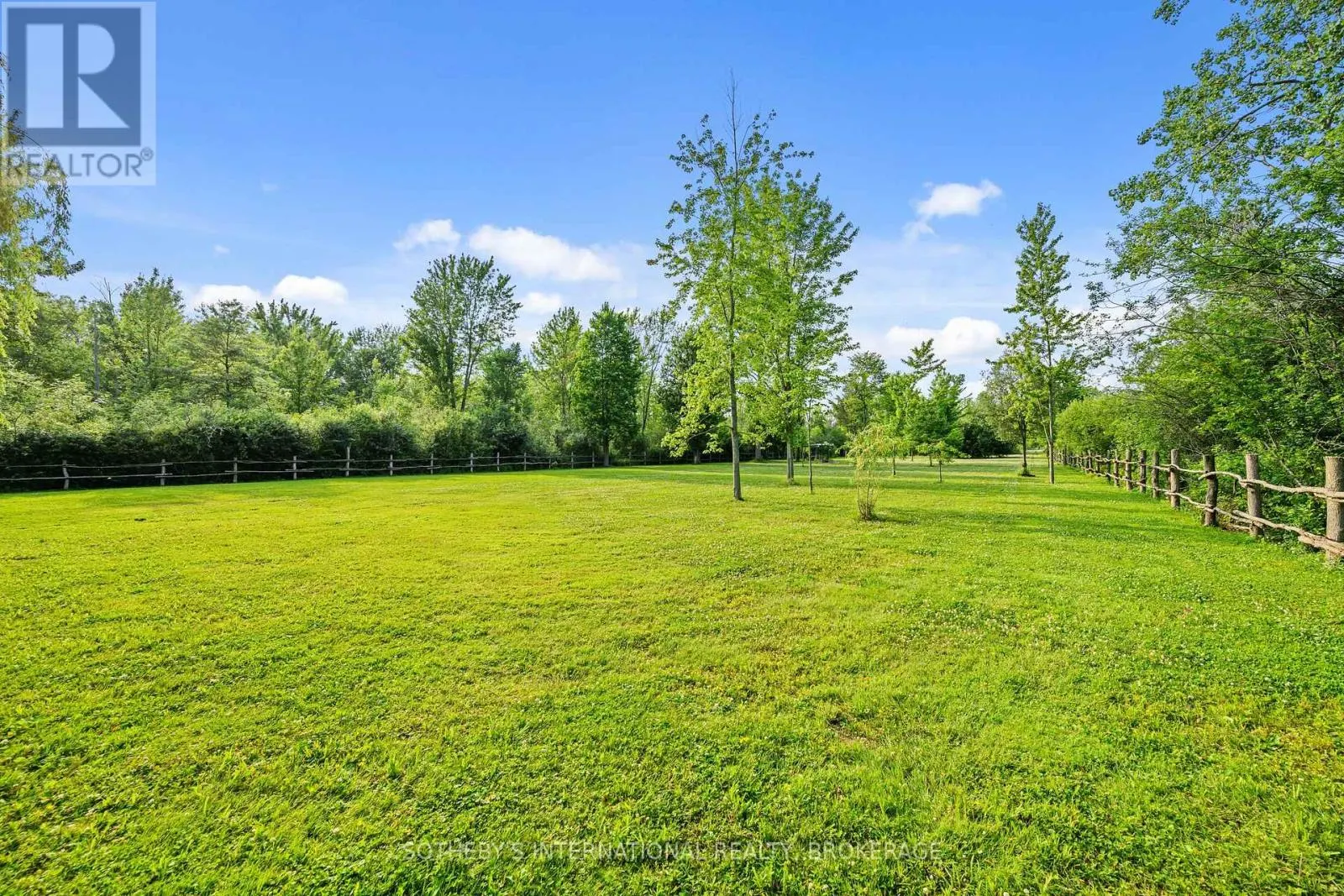 880 EDGEMERE ROAD