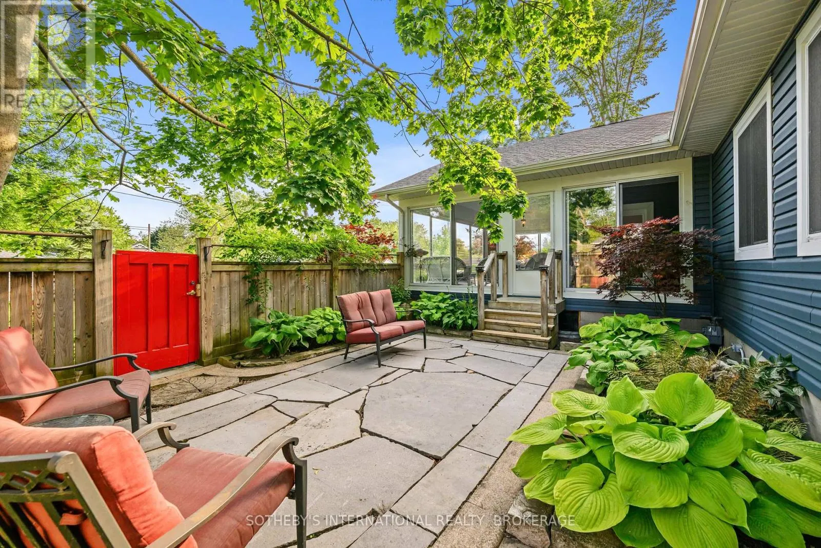 880 EDGEMERE ROAD