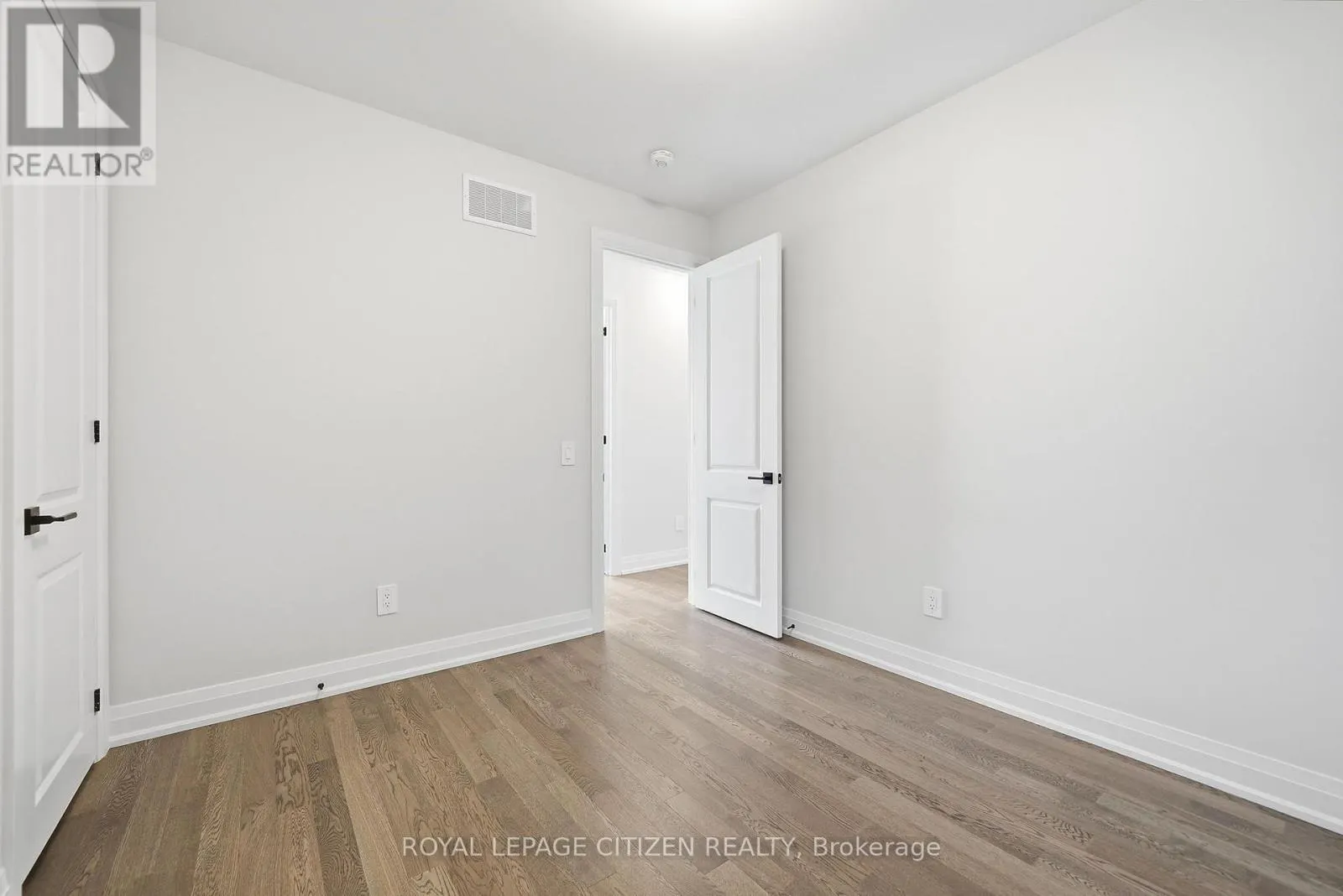 18 MCKAY AVENUE