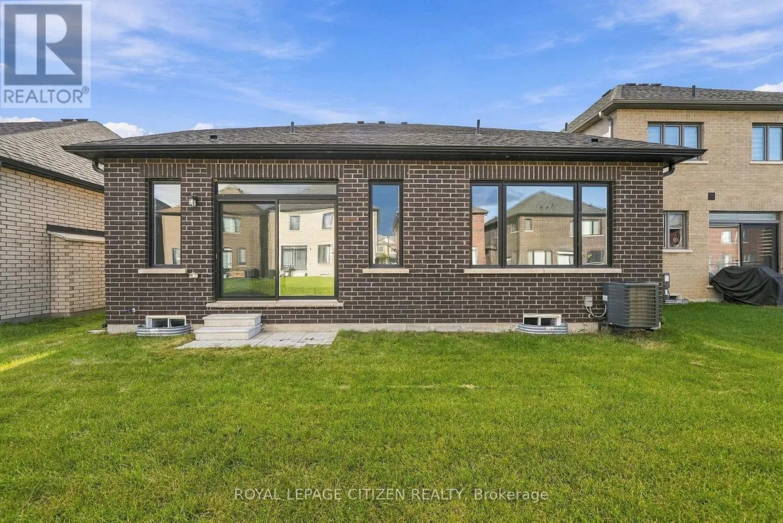 18 MCKAY AVENUE
