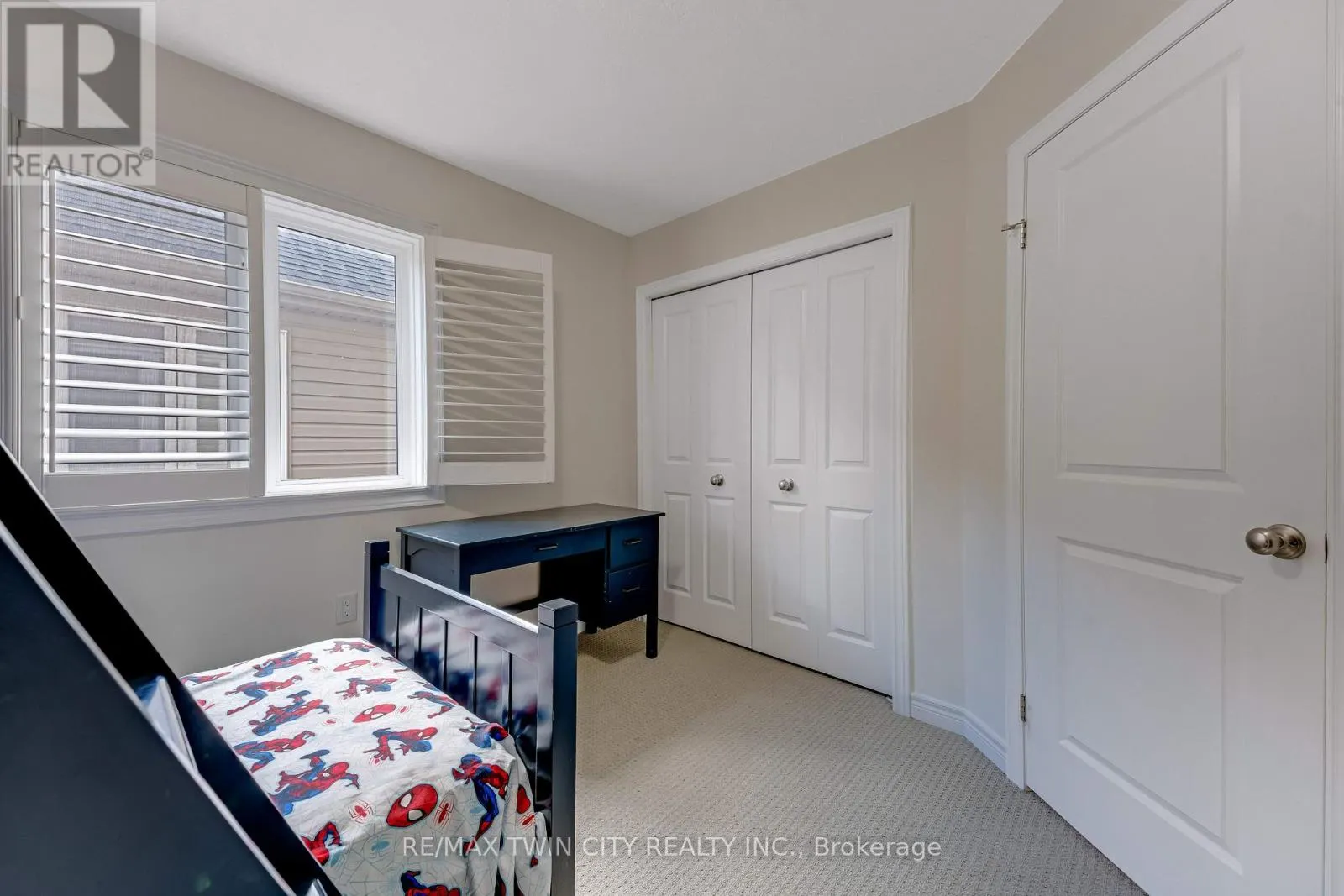 18 CROSSBRIDGE AVENUE