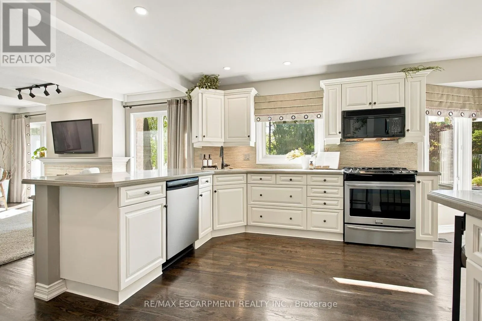 23 CULLUM DRIVE