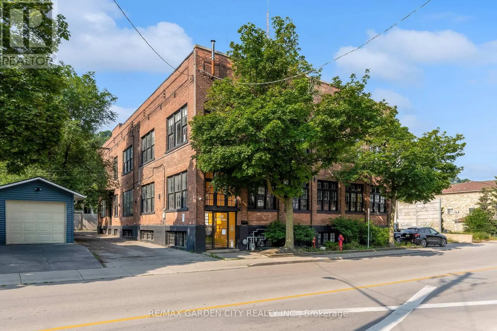 B7 - 468 CUMBERLAND AVENUE