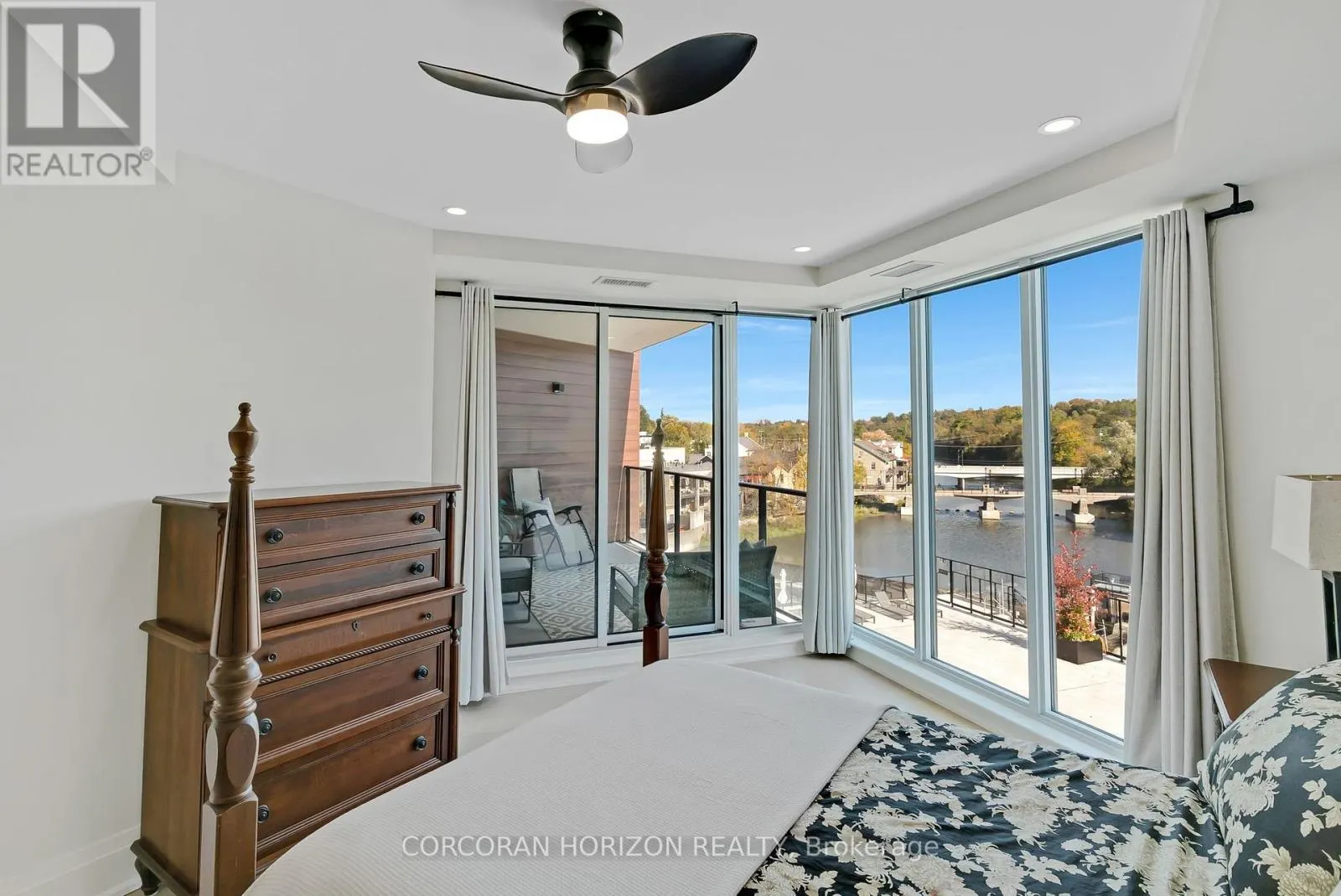 322 - 6523 WELLINGTON 7 ROAD