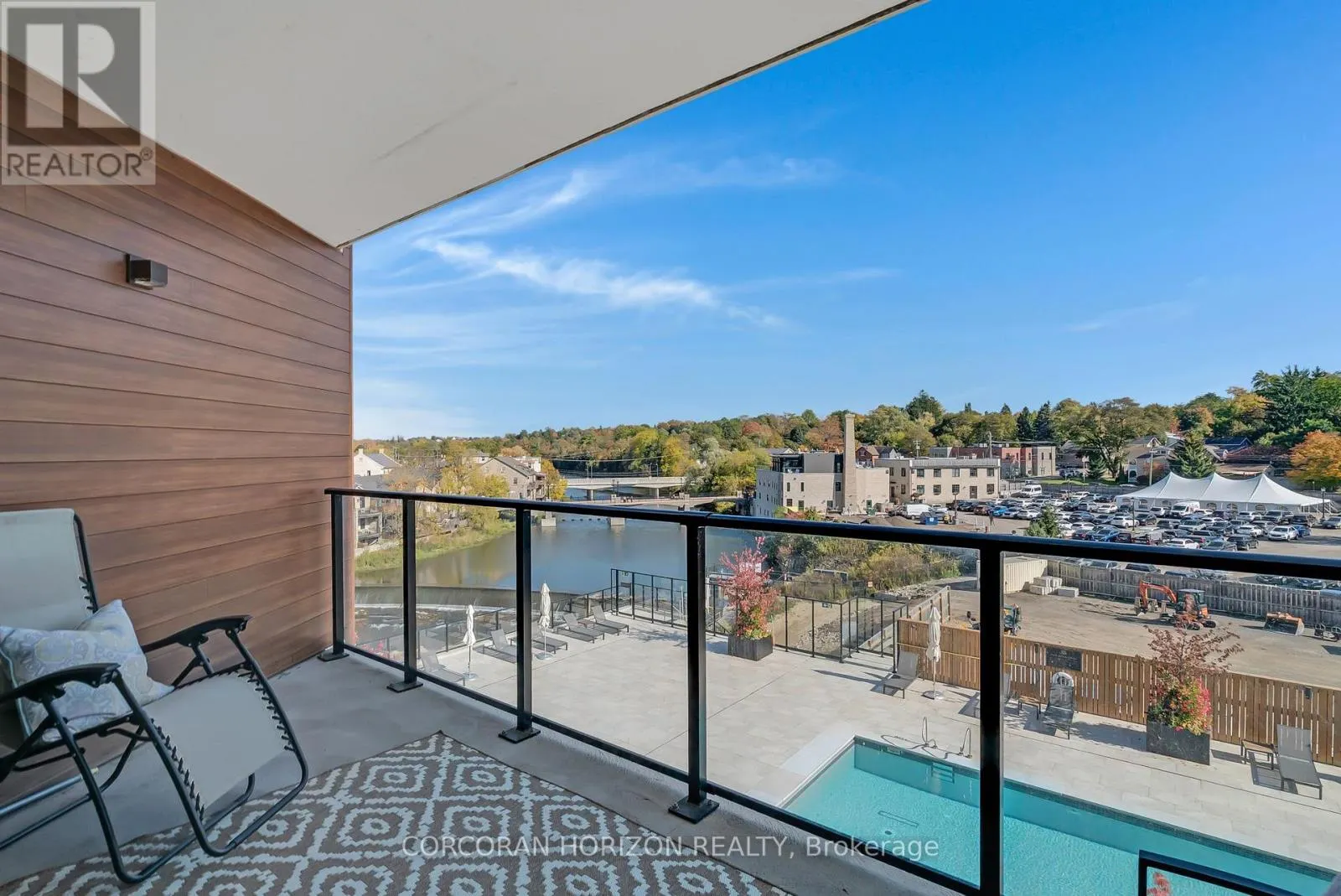 322 - 6523 WELLINGTON 7 ROAD