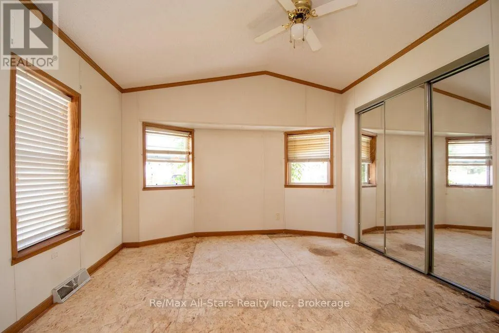 4 MCGREGOR DRIVE