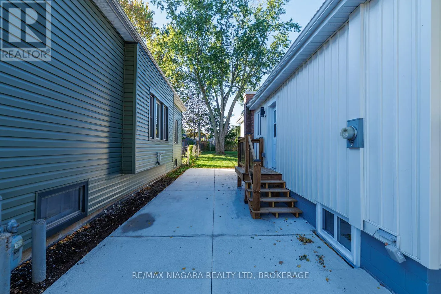 245 BOWEN ROAD