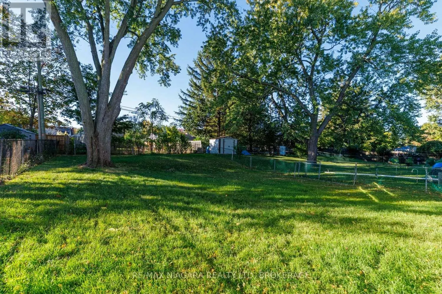 245 BOWEN ROAD