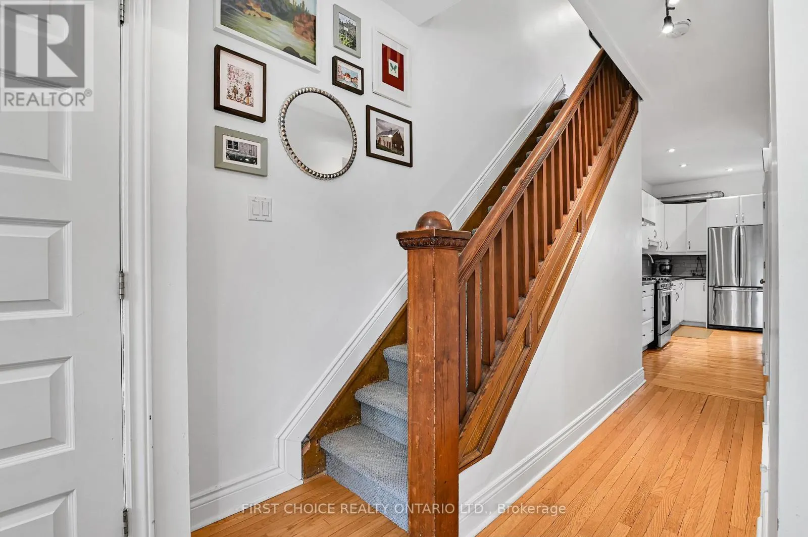 276 FIFTH AVENUE