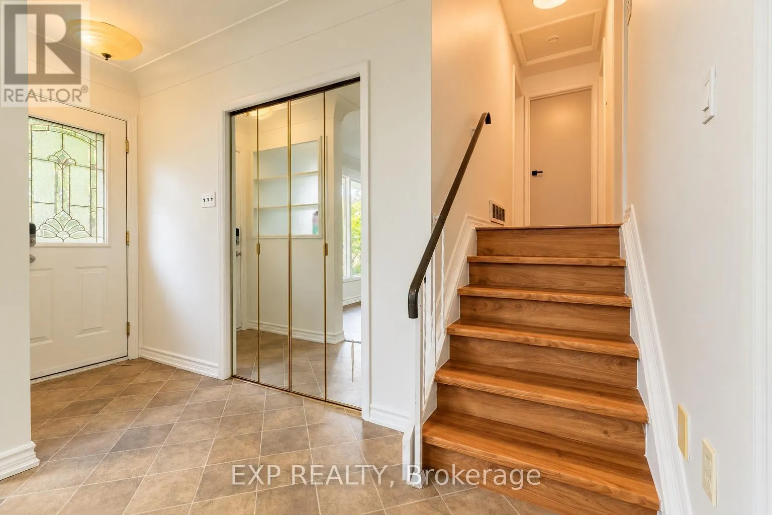 1085 SAINT LAURENT DRIVE