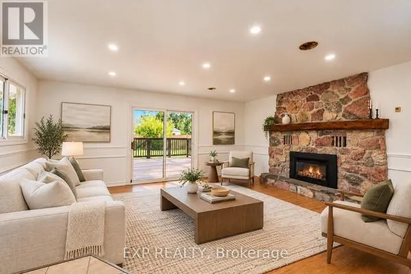 1085 SAINT LAURENT DRIVE