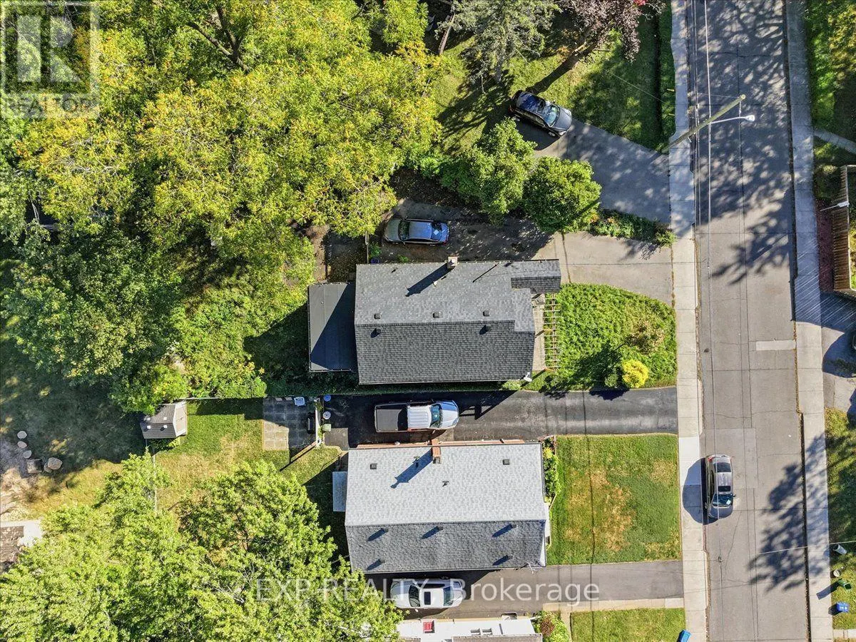 27 HOLLYWOOD STREET S