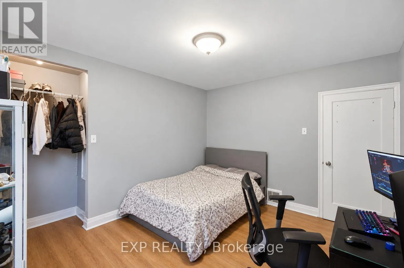 27 HOLLYWOOD STREET S