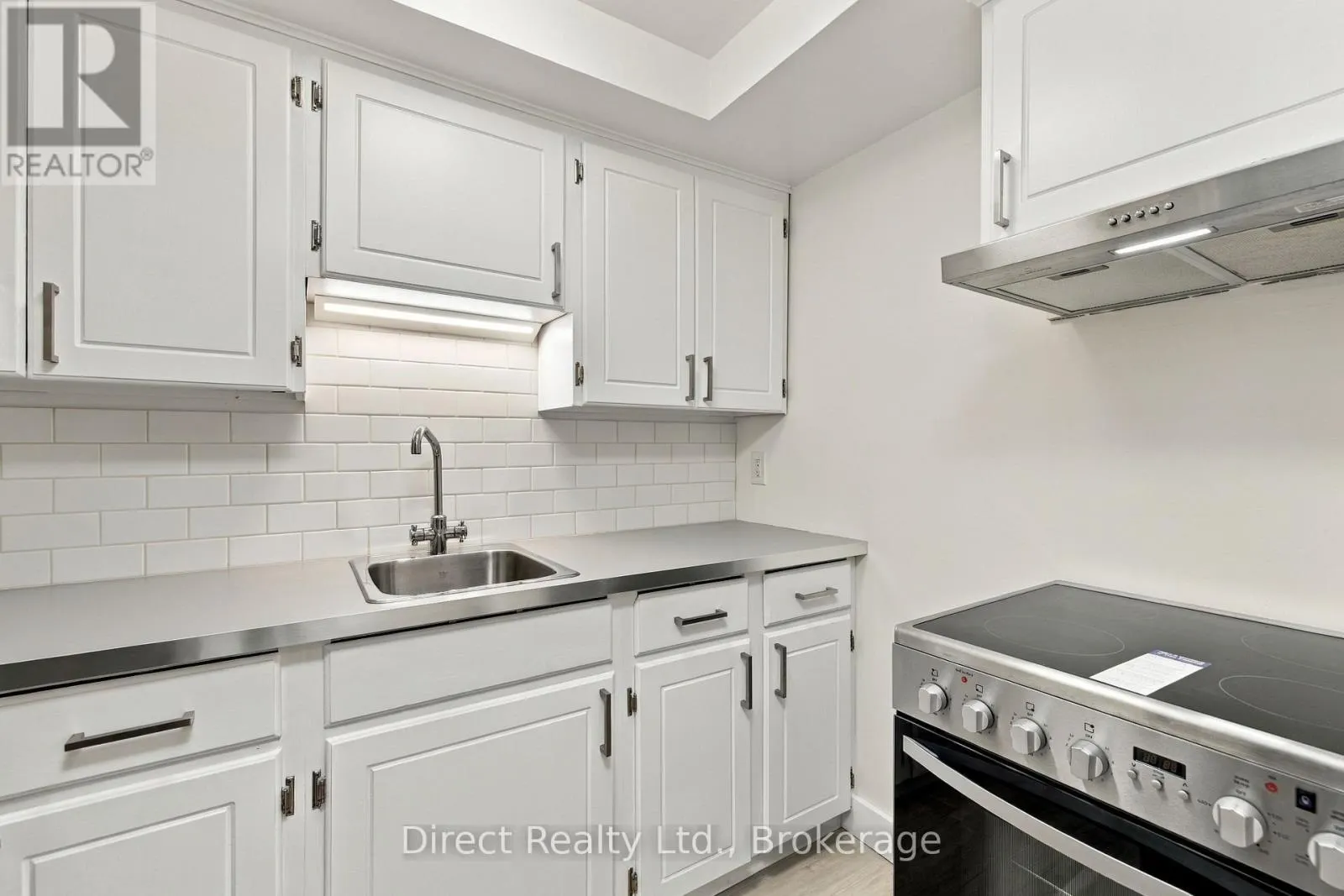 108 - 25 COLLEGE STREET E #108