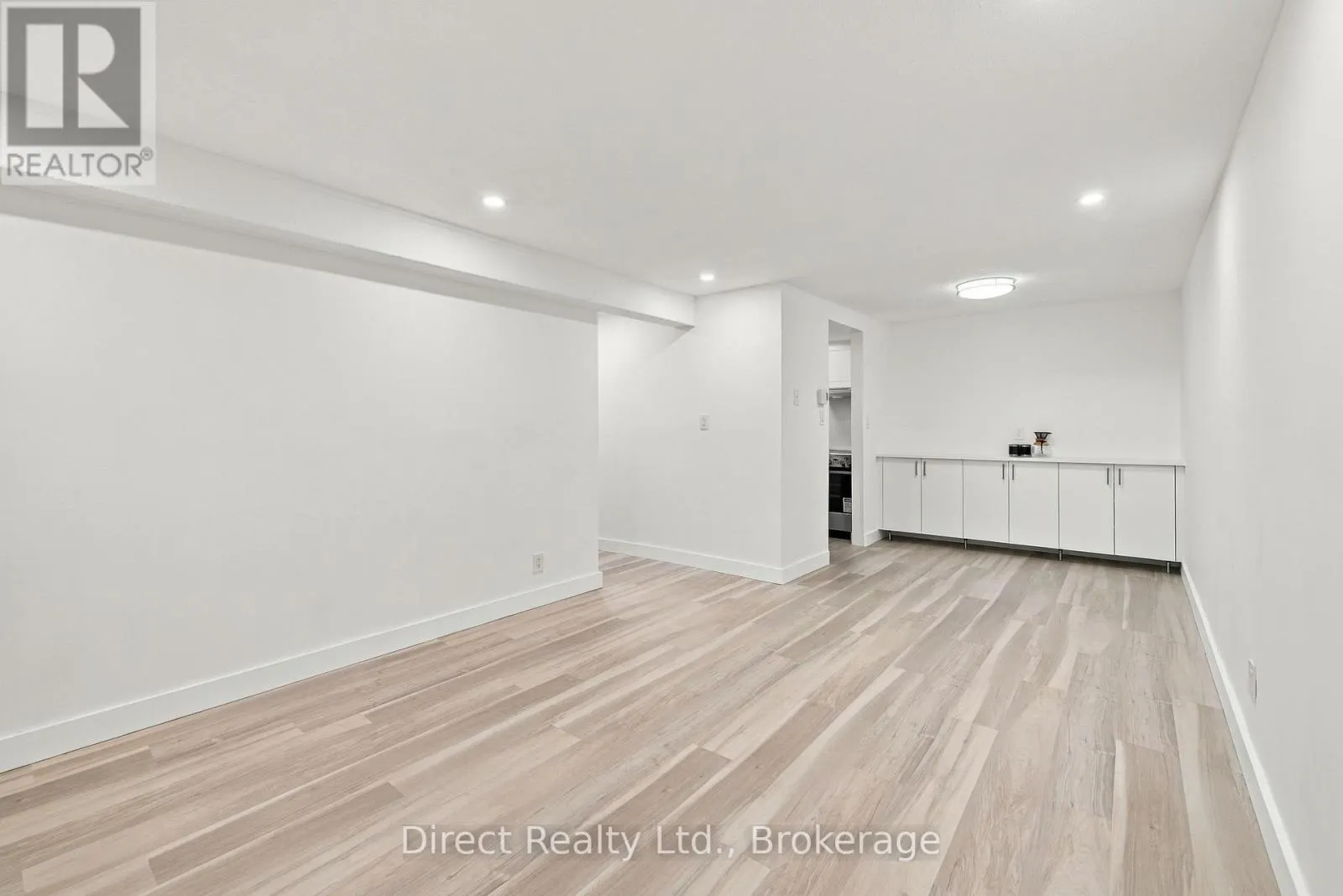 108 - 25 COLLEGE STREET E #108