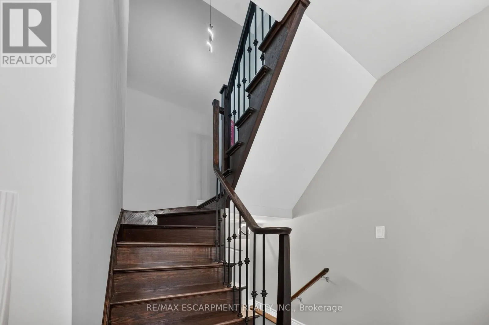 58 SUMMERBERRY WAY
