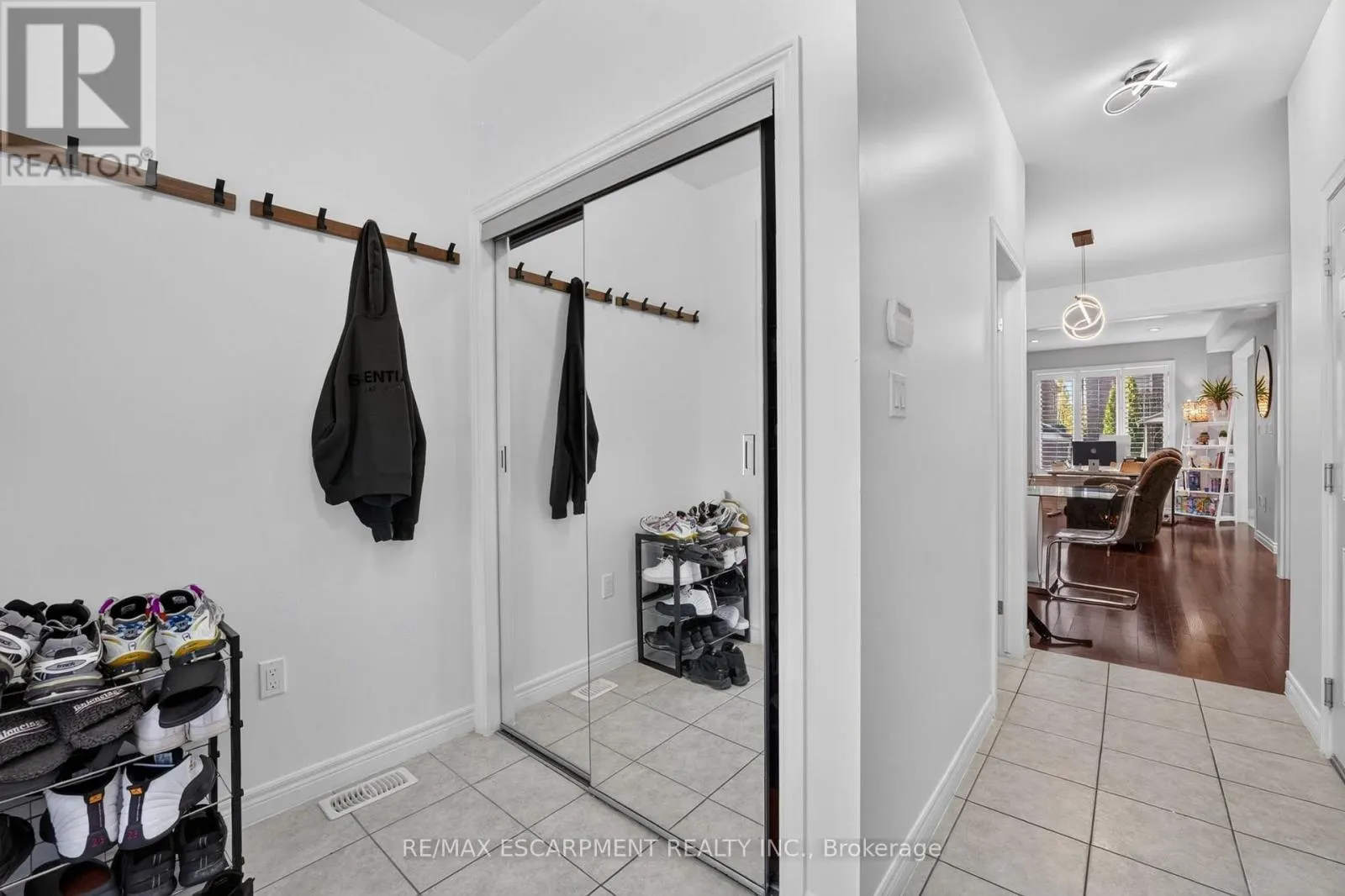 58 SUMMERBERRY WAY