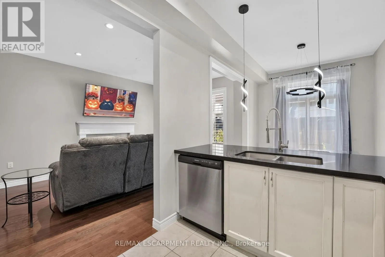 58 SUMMERBERRY WAY