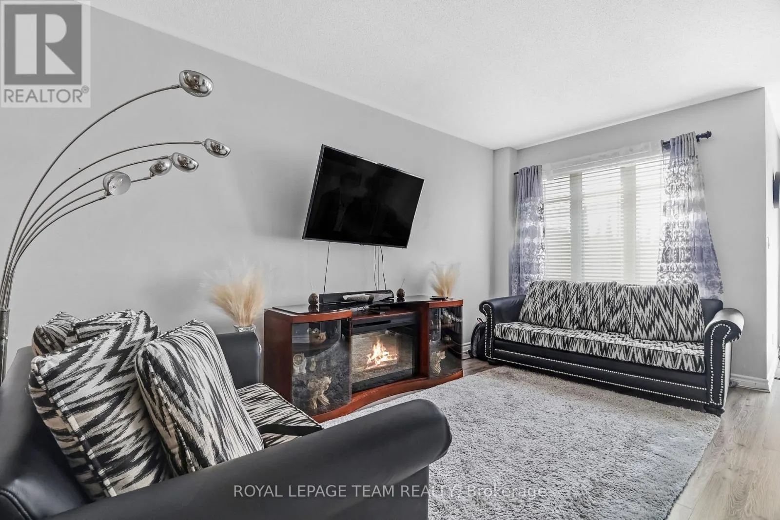 2224 ANGELICA AVENUE