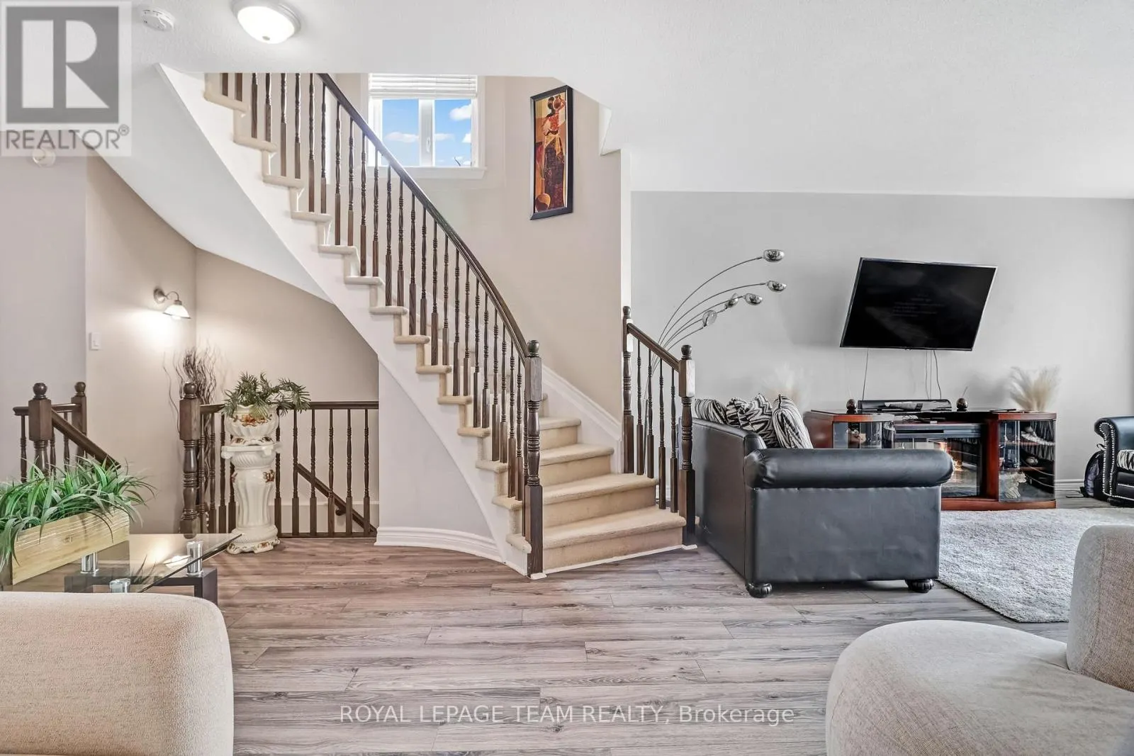 2224 ANGELICA AVENUE
