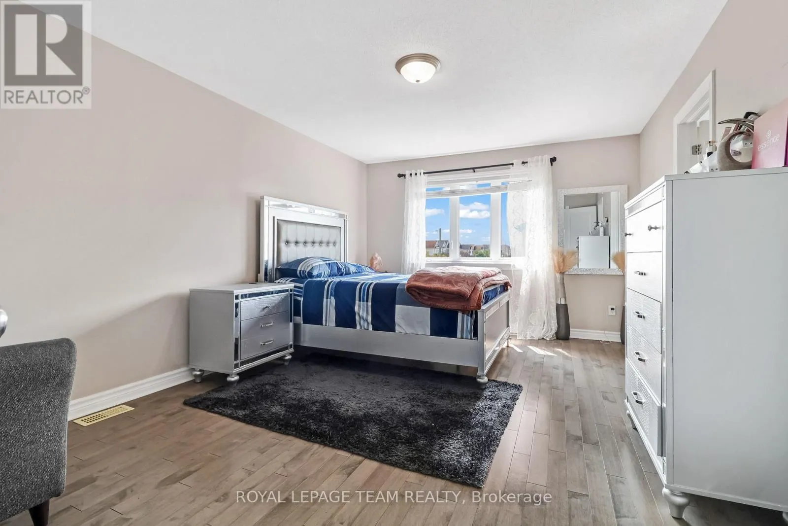 2224 ANGELICA AVENUE