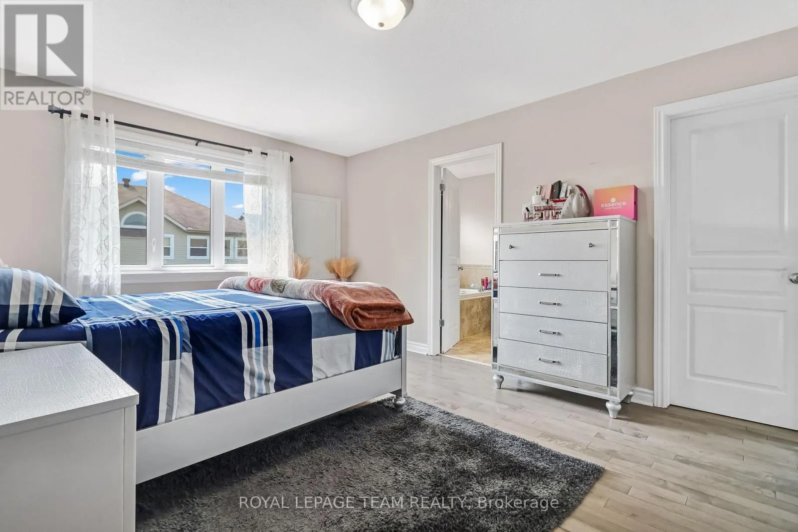 2224 ANGELICA AVENUE