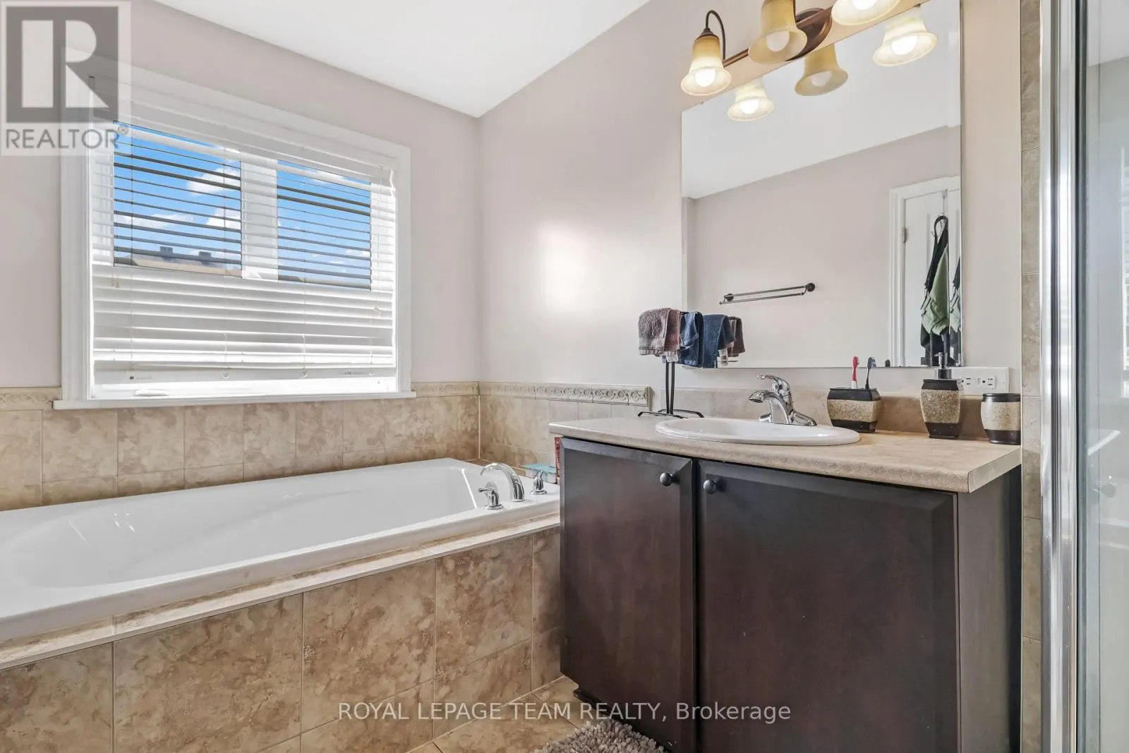 2224 ANGELICA AVENUE