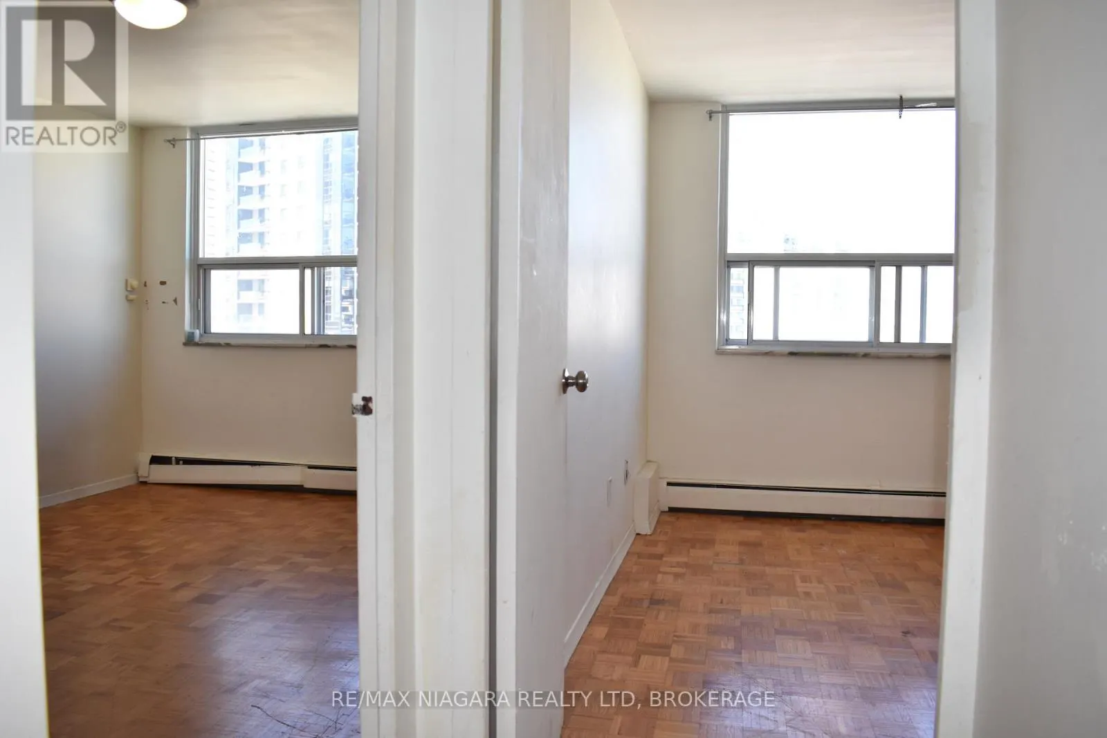 1002 - 35 TOWERING HEIGHTS BOULEVARD #1002
