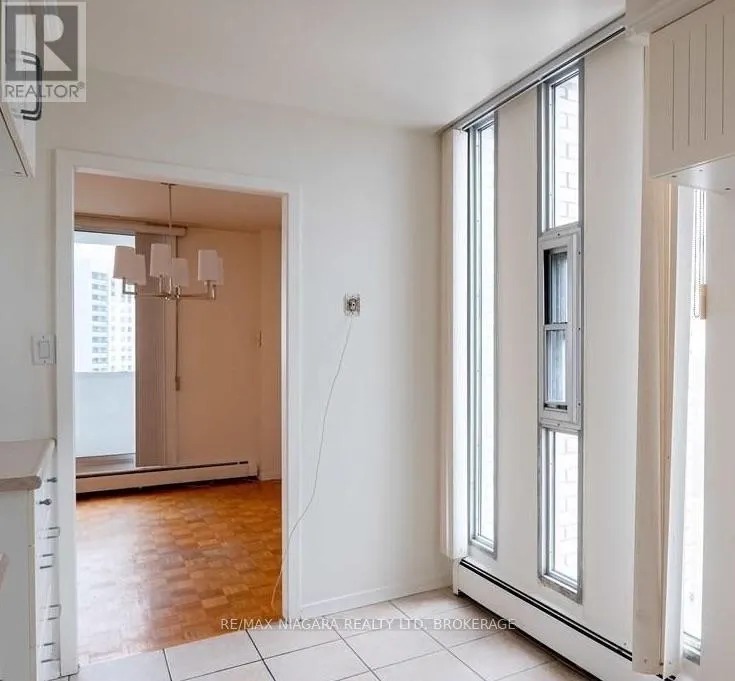 1002 - 35 TOWERING HEIGHTS BOULEVARD #1002