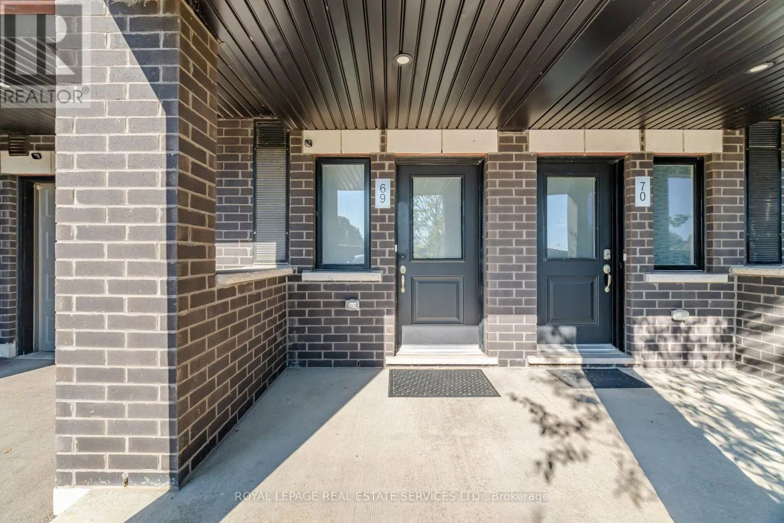 69 - 590 NORTH SERVICE ROAD
