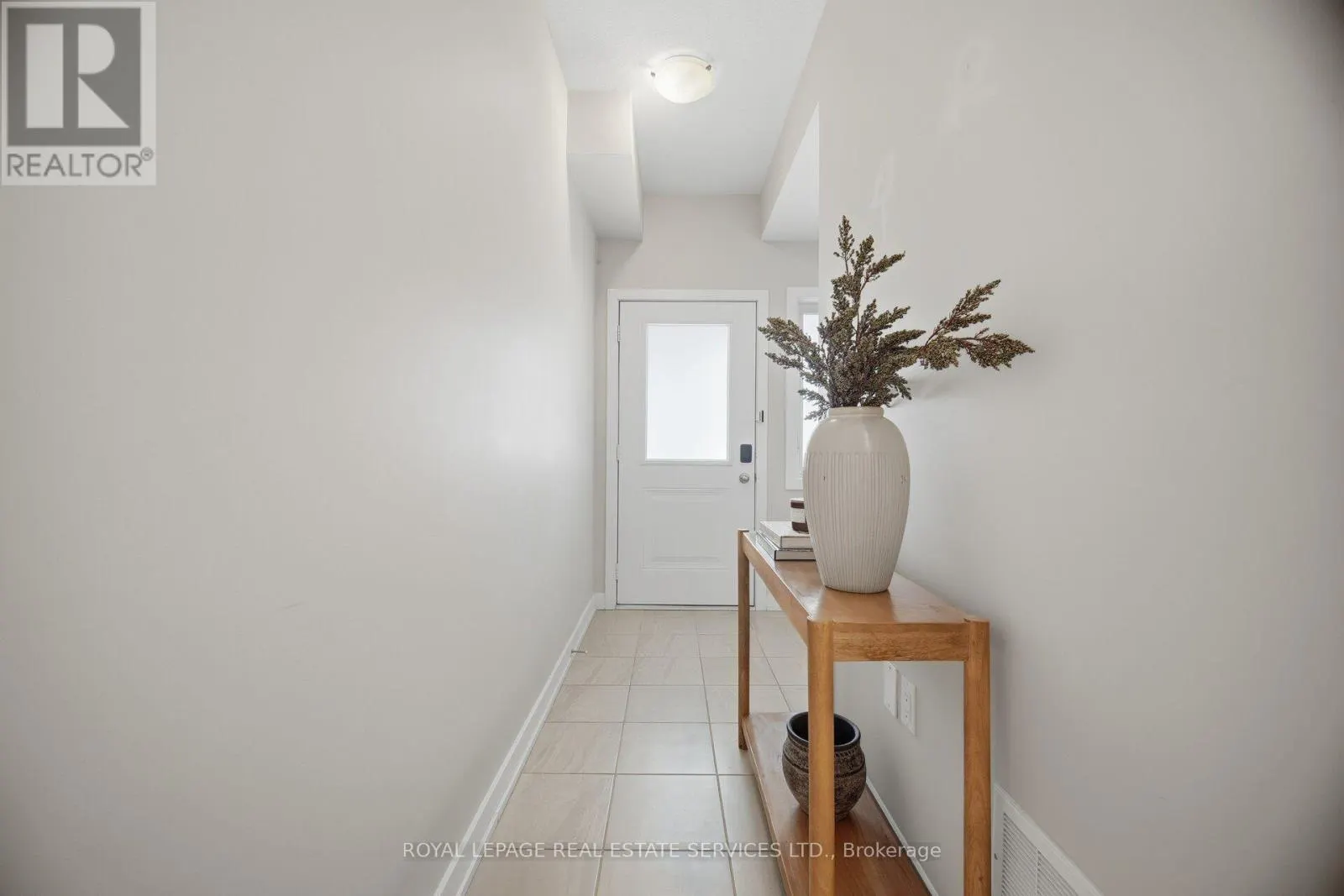 69 - 590 NORTH SERVICE ROAD